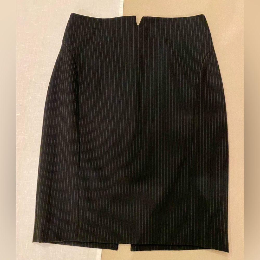 NWTs Express pencil skirt, size 6, black with white striping.